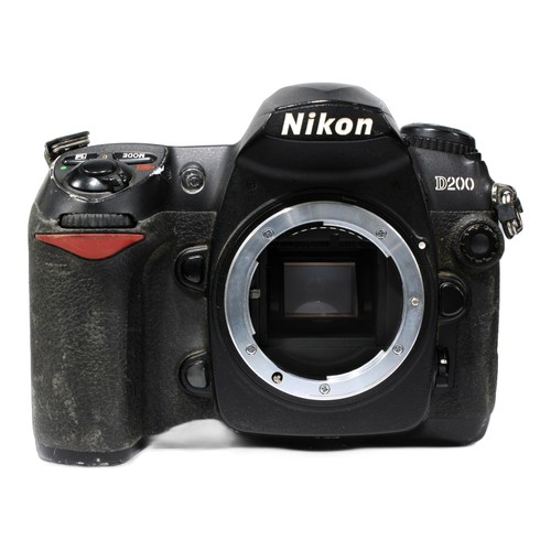 Nikon d200 dslr - nikon,